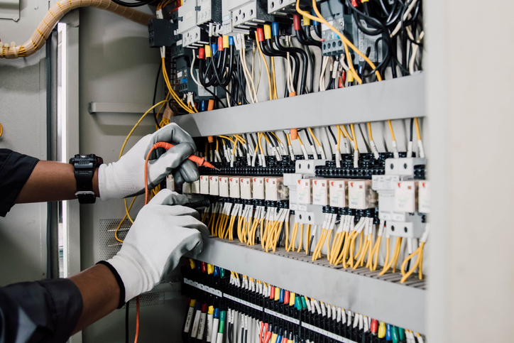 Key Benefits of Working With a Certified Electrician for Installations