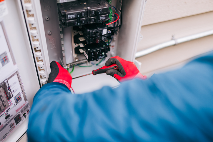 The Growing Role of Whole Home Generator Installers in Modern Homes